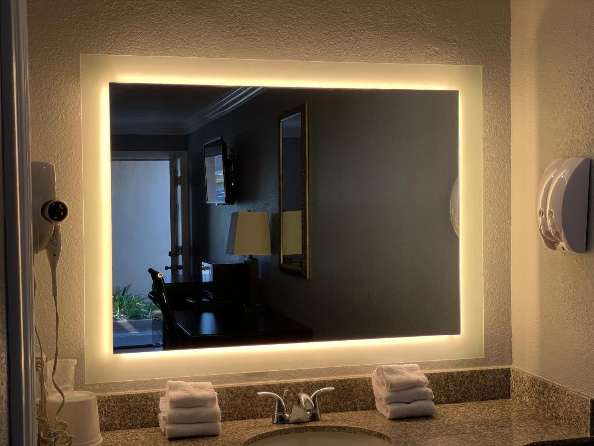 Legacy Inn & Suites Анахайм Екстериор снимка